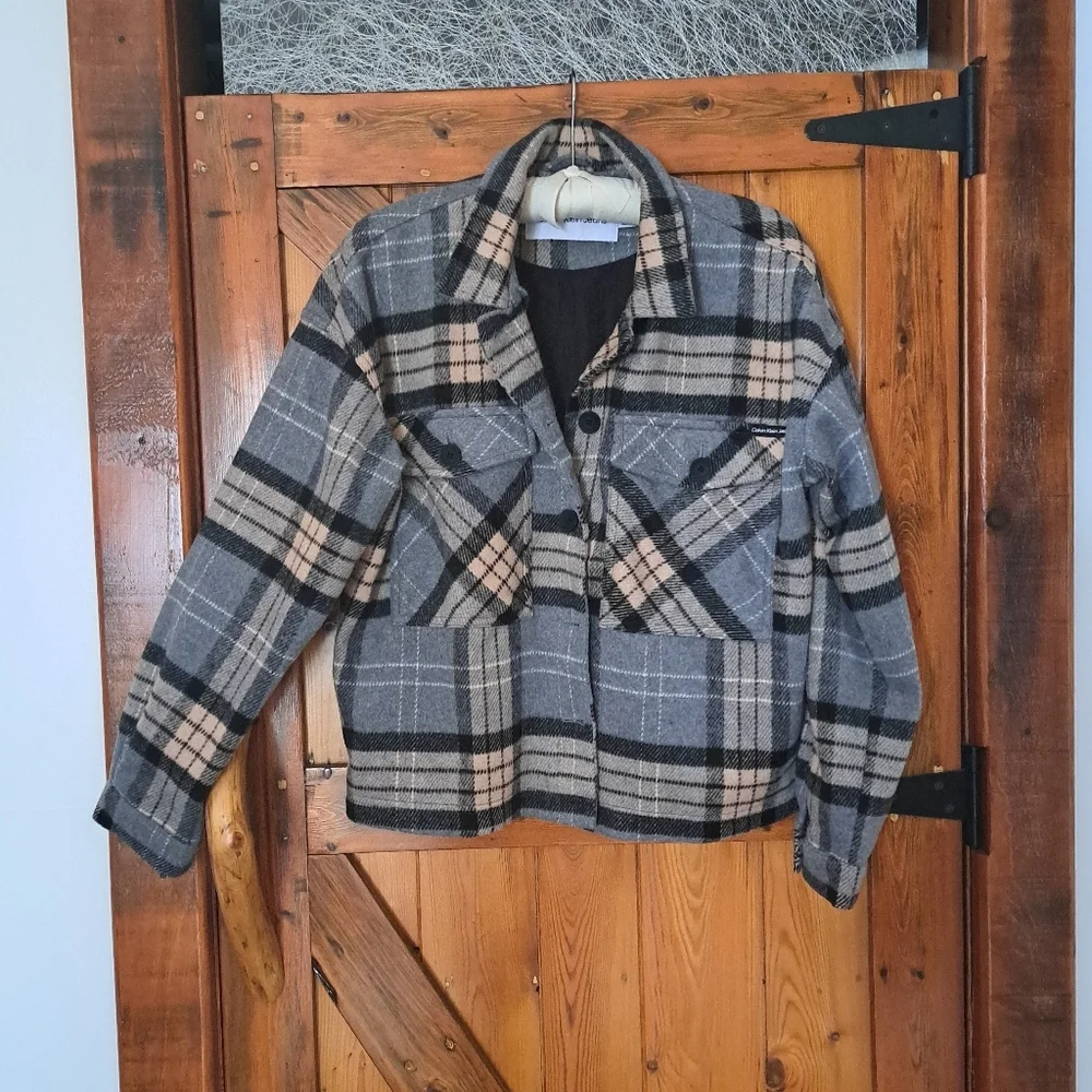 Cropped Shacket - Picture 3 of 7